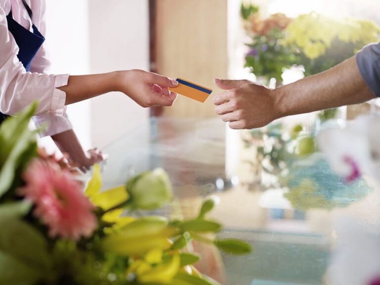 The impact of credit limits on your credit score in the U.S.