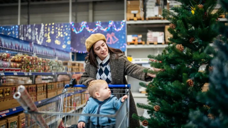 Smart ways to save on holiday shopping in the U.S.