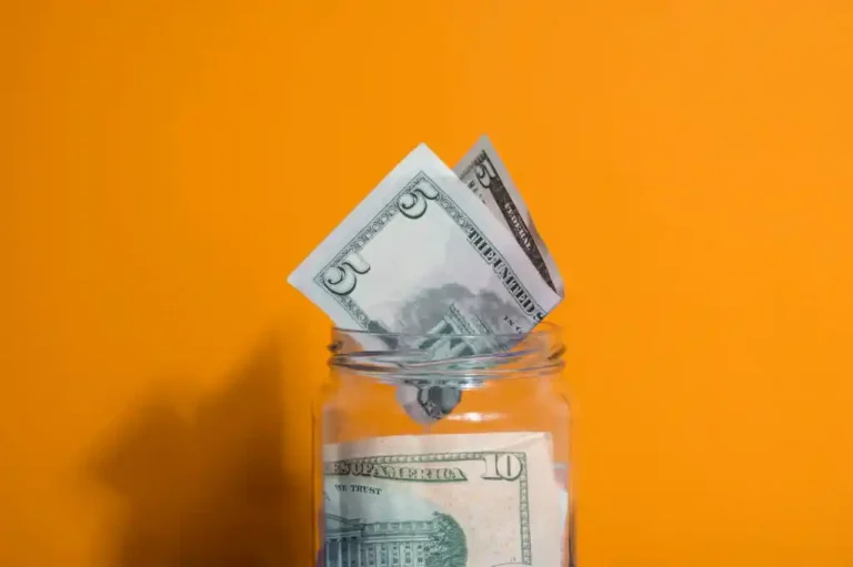 How to build an emergency fund even with a tight budget in the US