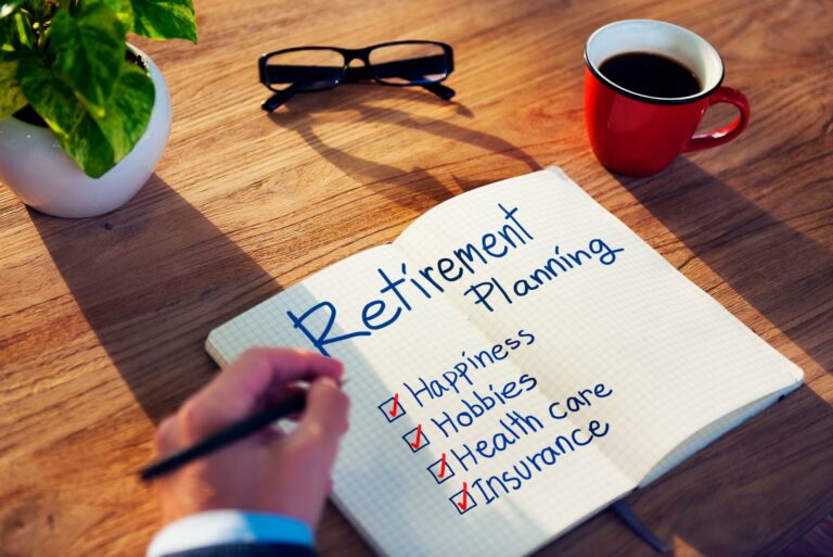 How to financially plan for early retirement in the US
